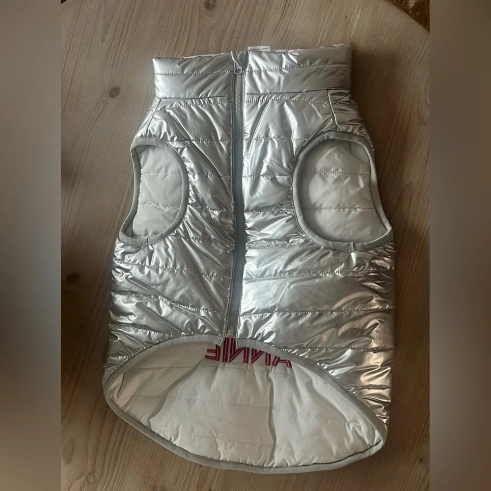 NWOT Mark & Graham Quilted Dog Puffer Lg “Annie”